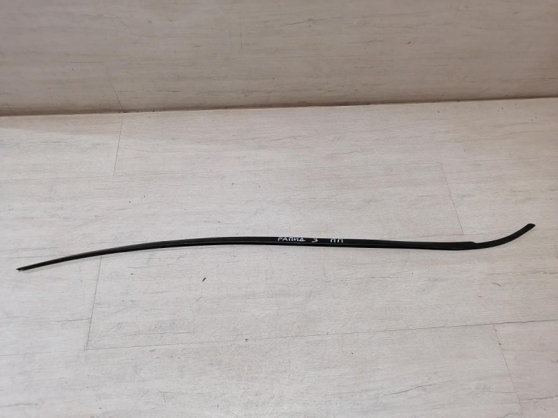 Rapid №3 молдинг лобового стекла правый деф