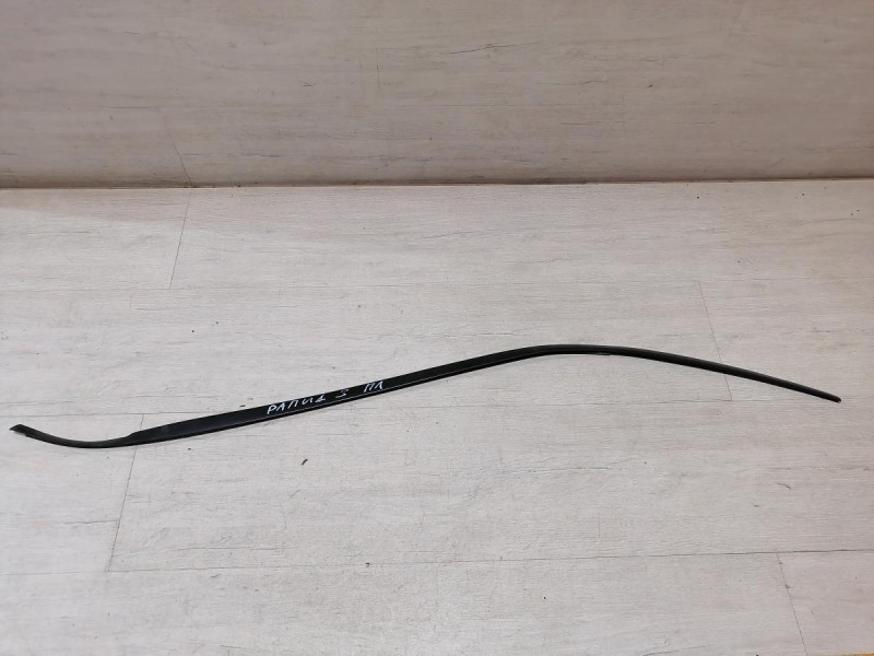 Rapid №3 молдинг лобового стекла левый