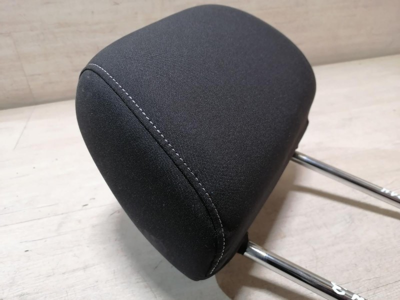 Rapid №3 подголовник передний