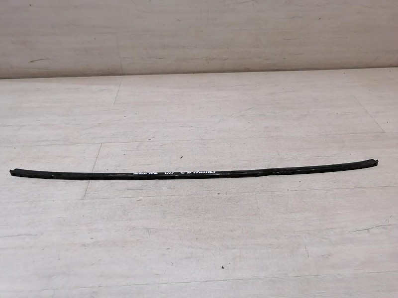 Rapid 2 уплотнитель двери нижний передний левый