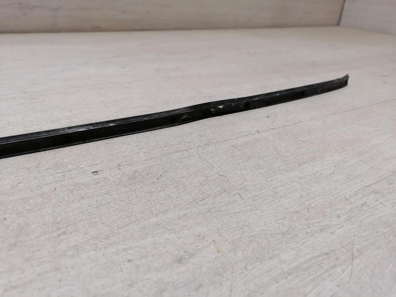 Rapid 2 уплотнитель двери нижний передний левый