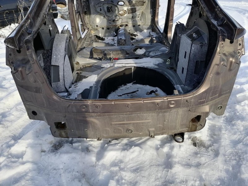 Rapid №3 задняя часть кузова крыло панель