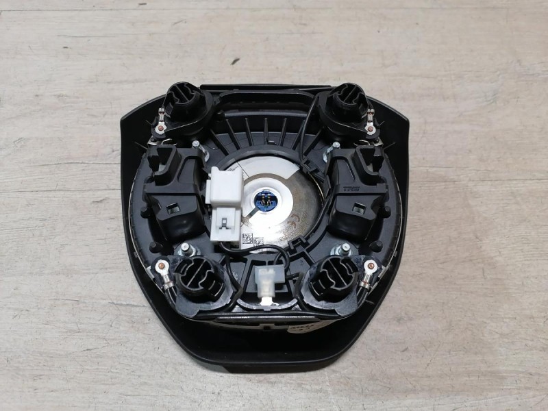 Logan №52 подушка безопасности в руль рест