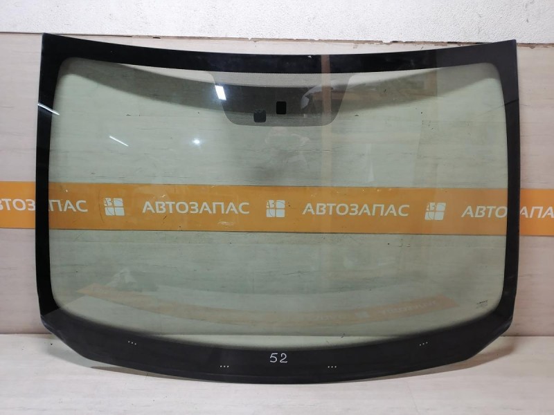 Logan №52 стекло лобовое 19 деф