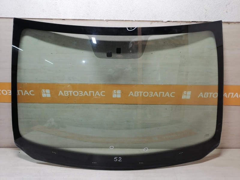 Logan №52 стекло лобовое 19 деф