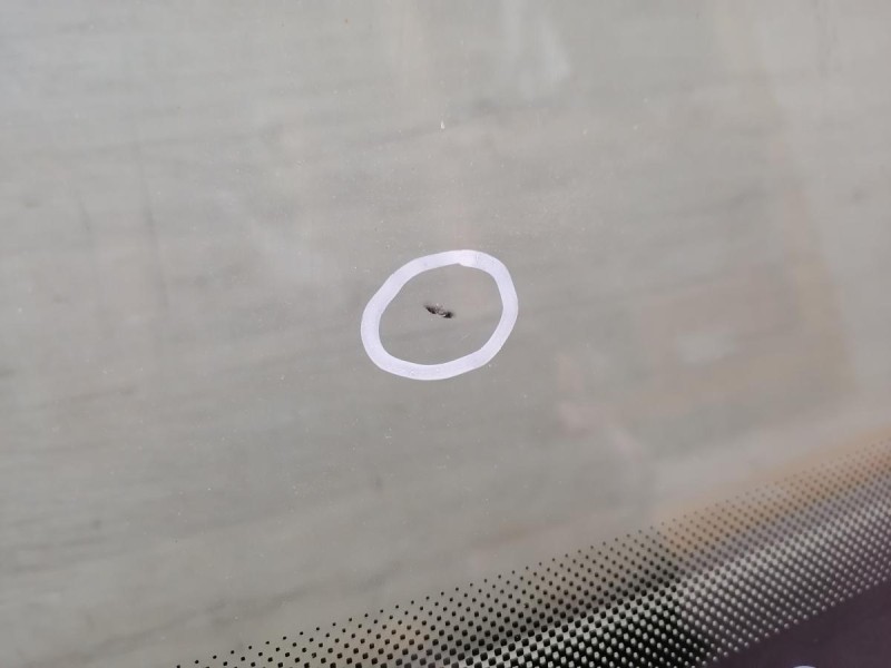 Logan №52 стекло лобовое 19 деф