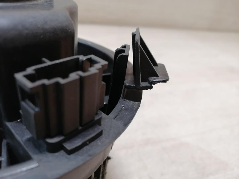 Logan №52 моторчик печки не оригинал деф