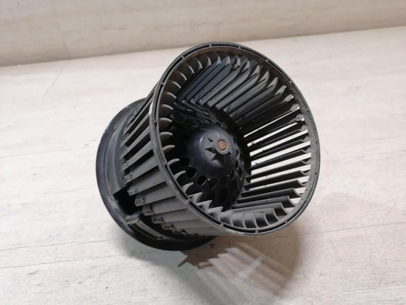 Logan №52 моторчик печки не оригинал деф