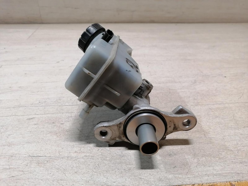 Logan №52 цилиндр тормозной главный с бачком гидро