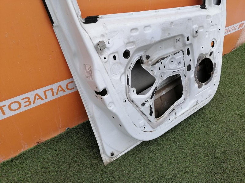Logan №52 дверь передняя левая деф