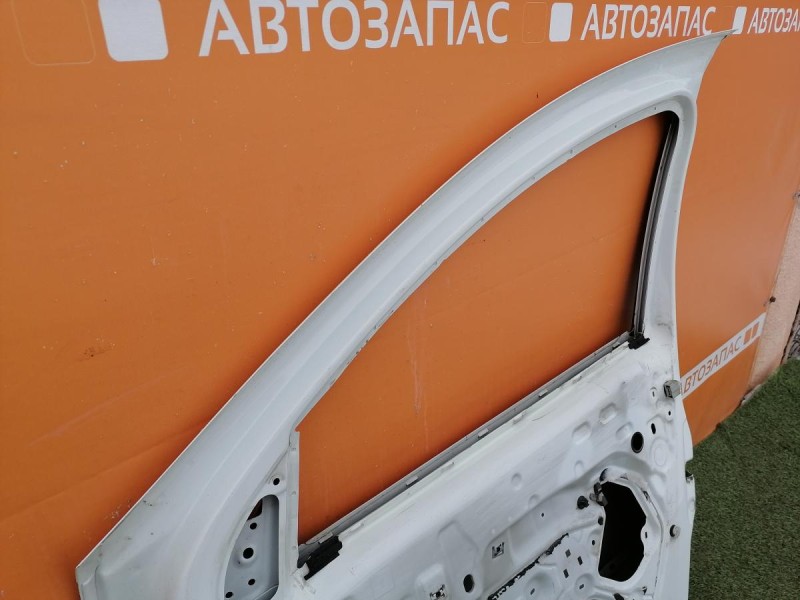 Logan №52 дверь передняя правая деф