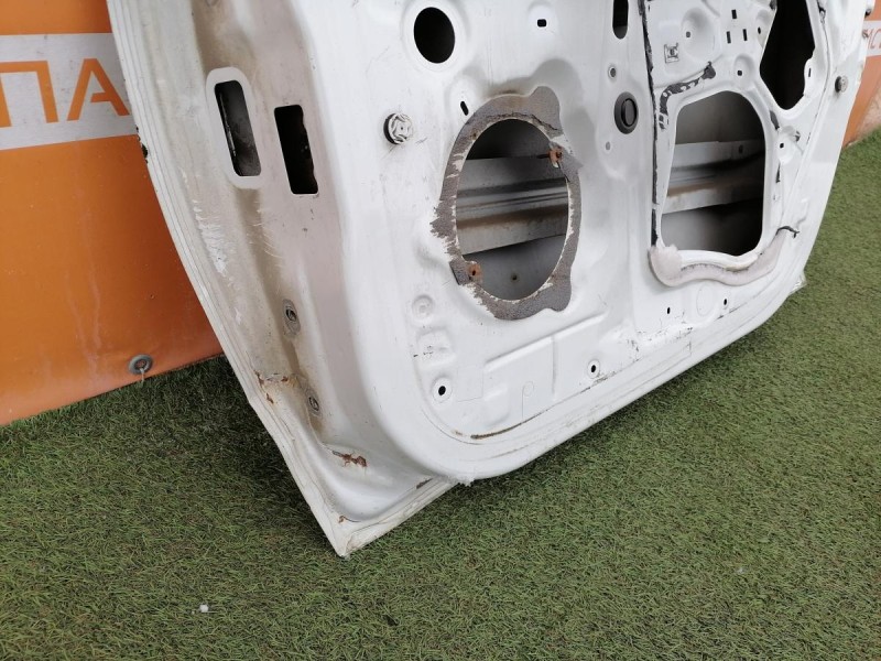 Logan №52 дверь передняя правая деф