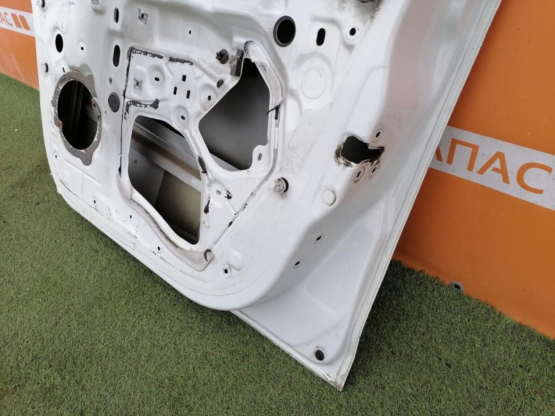 Logan №52 дверь передняя правая деф