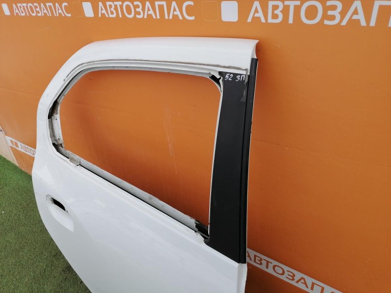 Logan №52 дверь задняя правая