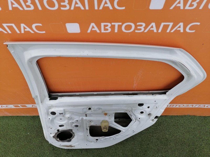 Logan №52 дверь задняя правая