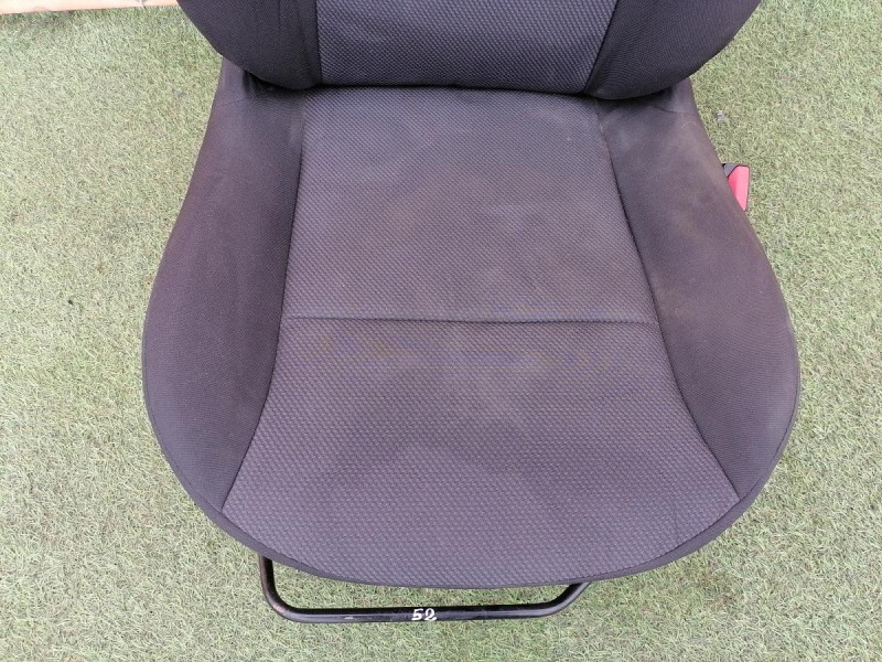 Logan №52 сиденье правое