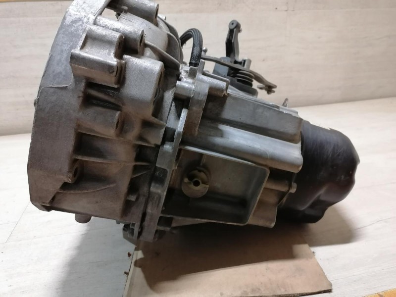 Logan №52 коробка мкпп рест