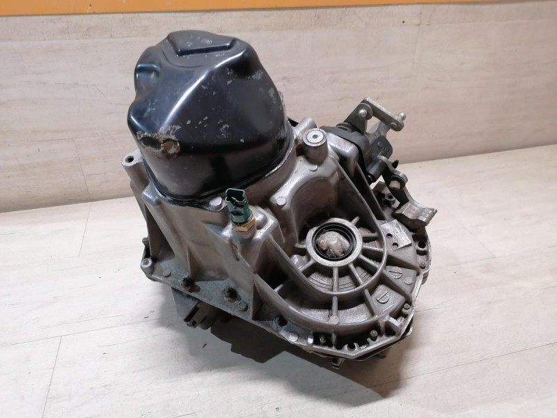 Logan №52 коробка мкпп рест