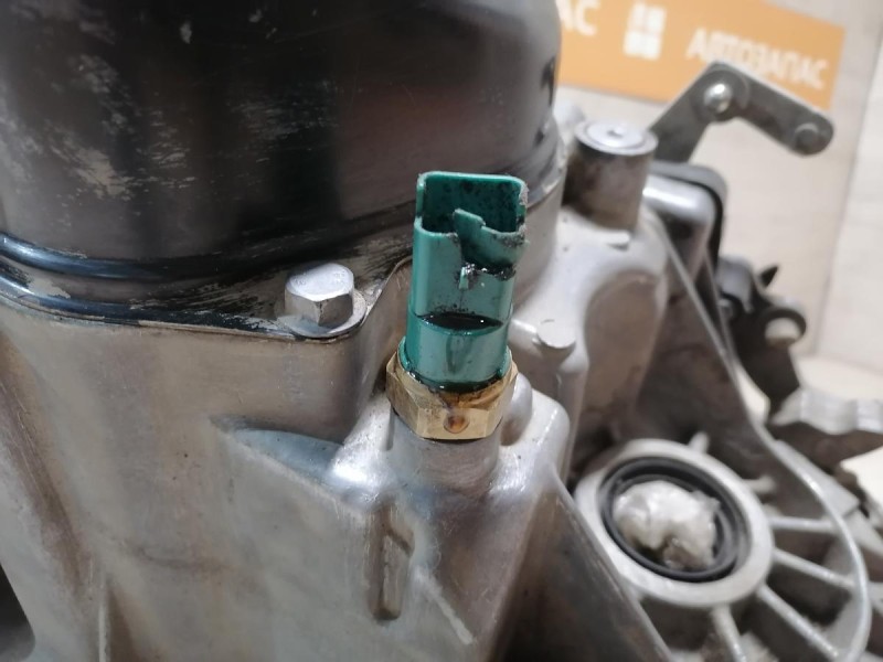 Logan №52 коробка мкпп рест