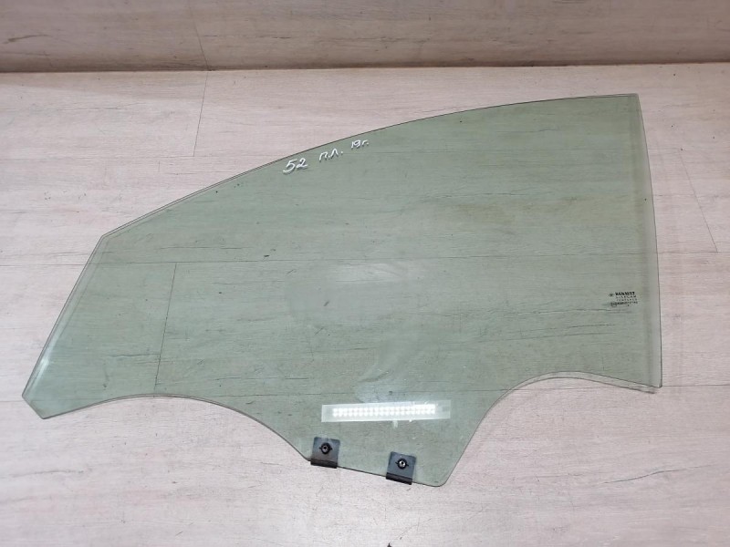 Logan №52 стекло переднее левое 19