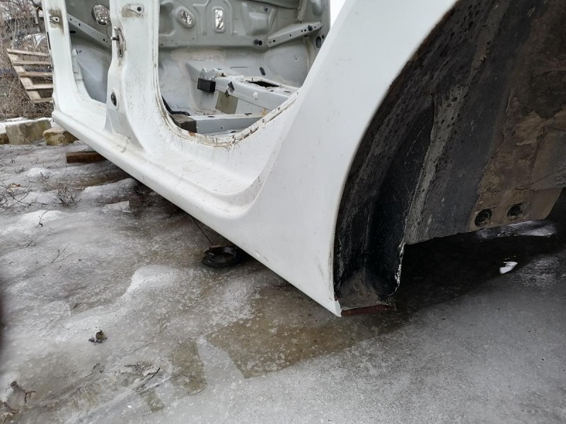 Logan №52 порог левый с сапожком