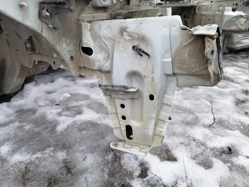 Logan №52 лонжерон правый деф