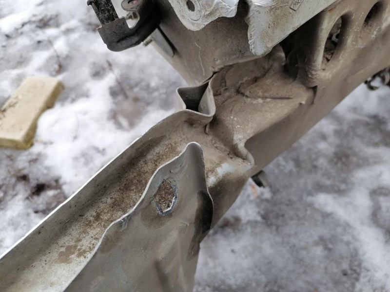 Logan №52 лонжерон правый деф