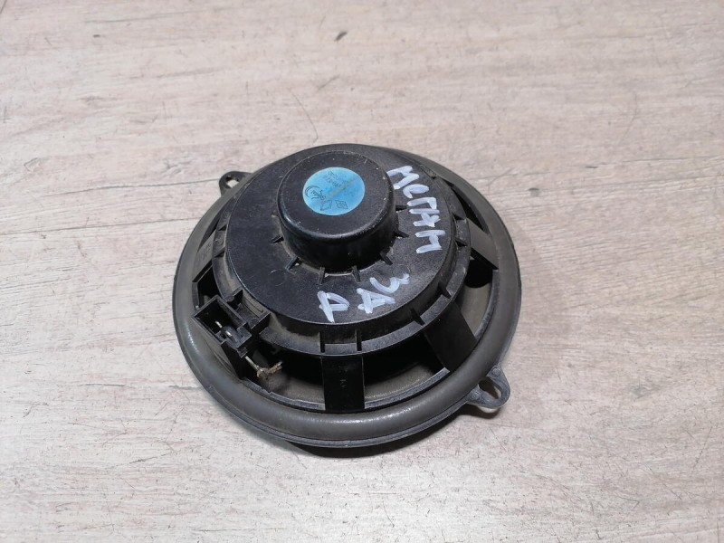 Megane 2 динамик в дверь задний