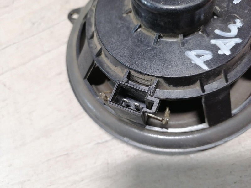 Megane 2 динамик в дверь задний