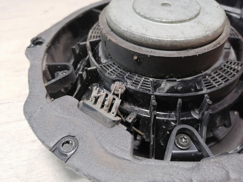 Passat B6 динамик передний