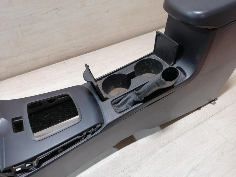 Corolla №4 подлокотник