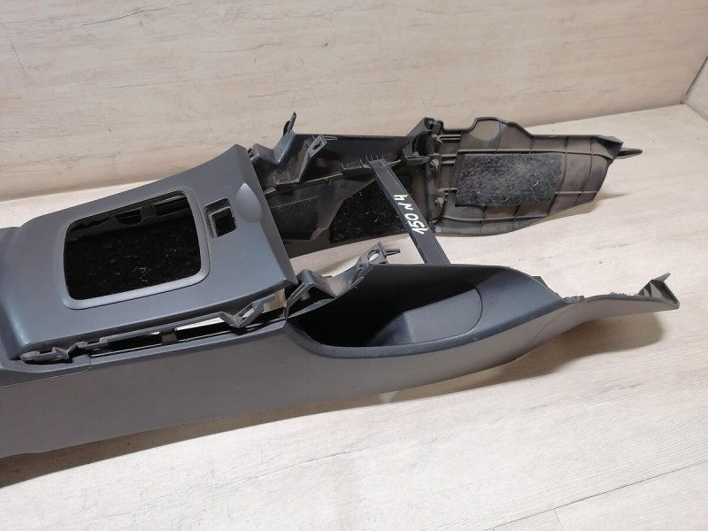 Corolla №4 подлокотник