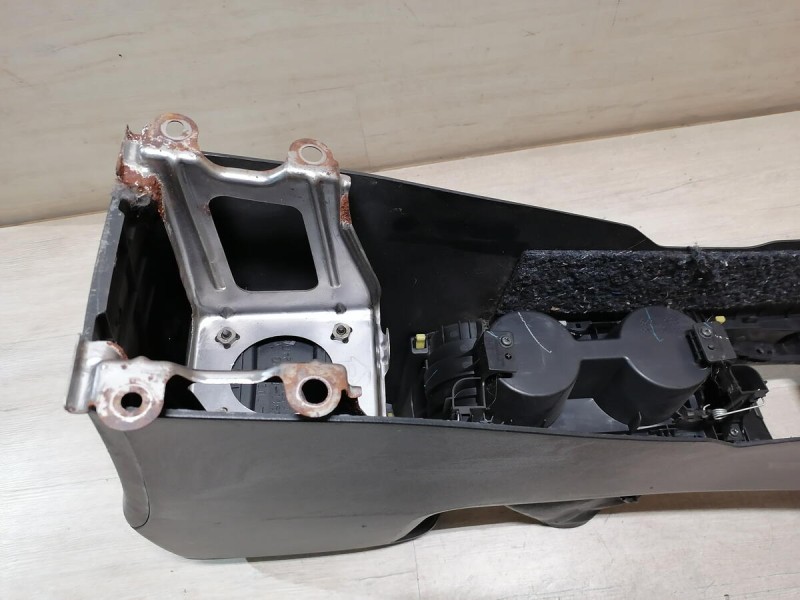 Corolla №4 подлокотник