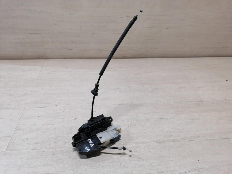 Ceed 1 П замок двери задний левый