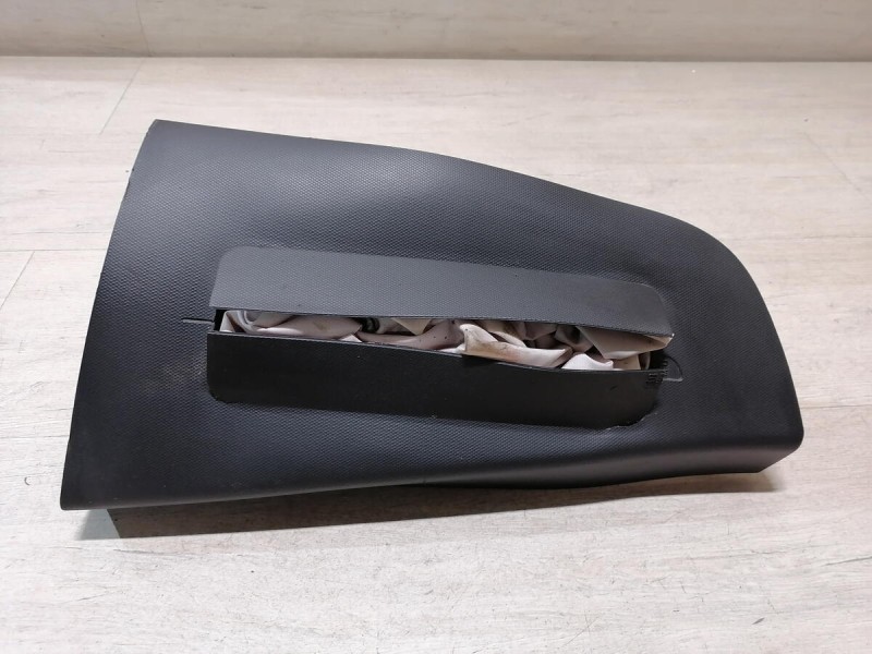 Sandero №19 подушка безопасности пассажира стрел