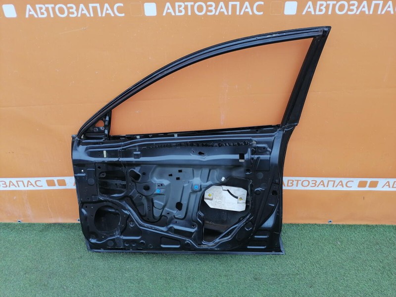 Almera G15 №13 дверь передняя правая деф