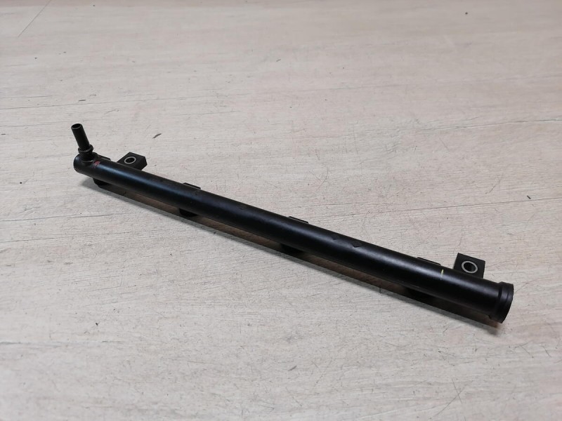 Almera G15 №13 рампа топливная K4M 16кл