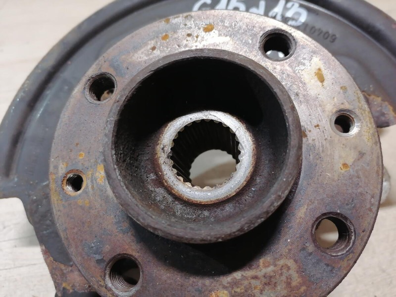 Almera G15 №13 кулак правый