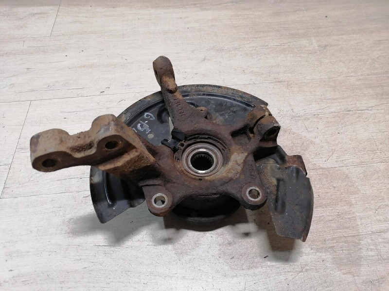 Almera G15 №13 кулак правый