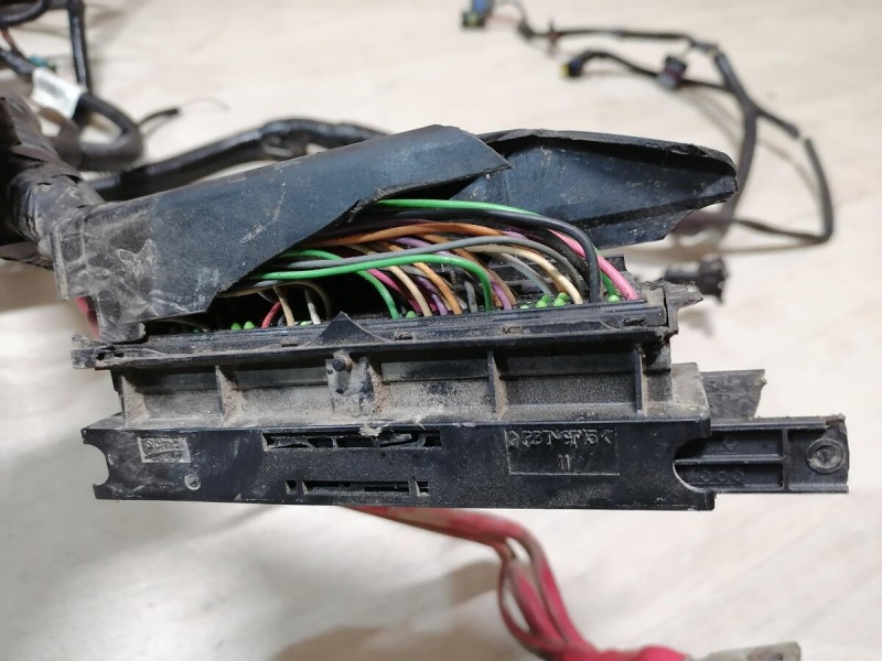 Almera G15 №13 проводка двигателя K4M 16кл конд деф