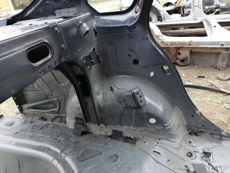 Almera G15 №13 крыло заднее левое деф