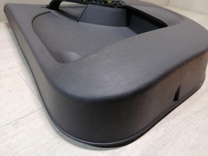 Yeti обшивка двери задняя правая эл