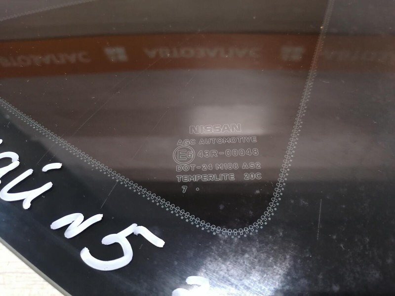 Qashqai №5 форточка (стекло) заднее правое 07г