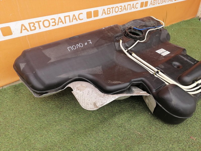 Polo №7 бензобак