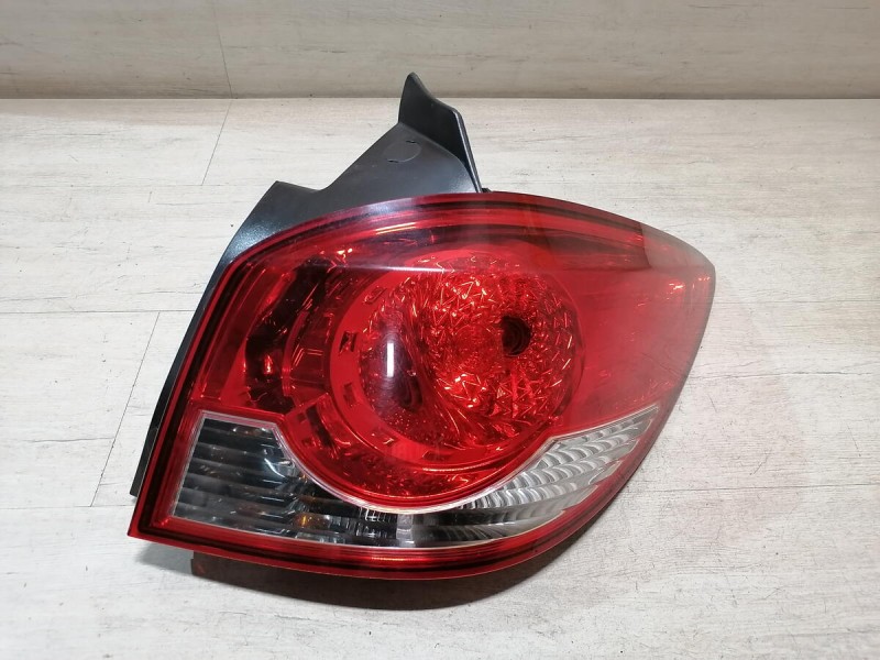 Cruze №6 фонарь правый хетчбэк