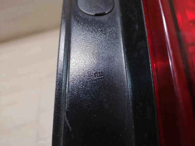 Cruze №6 фонарь правый хетчбэк