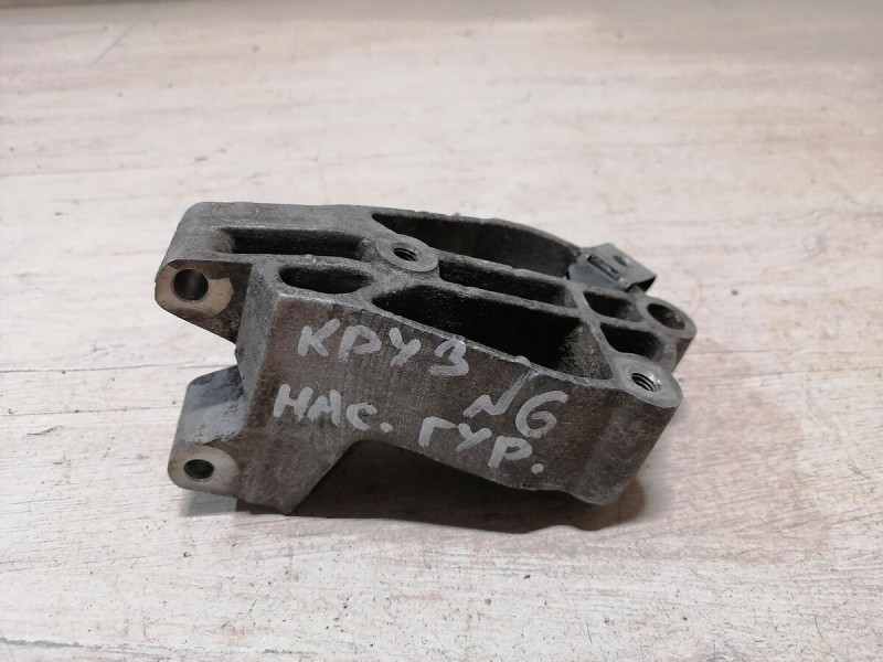 Cruze №6 кронштейн ГУР