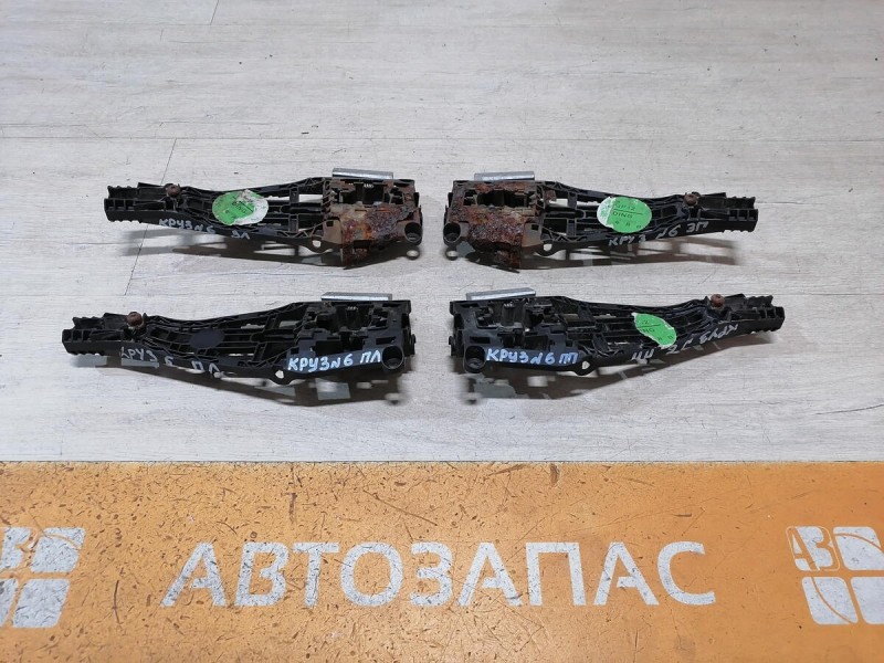 Cruze №6 кронштейн ручки двери