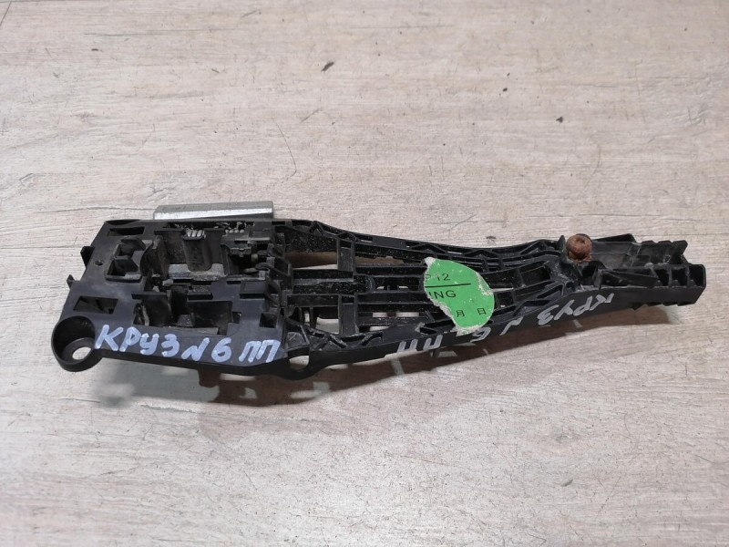 Cruze №6 кронштейн ручки двери