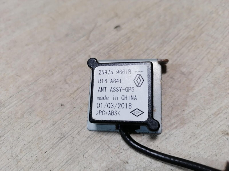 Sandero №20 антенна GPS